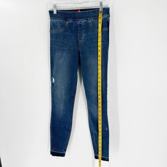 Spanx Medium Wash Stretch Pull-On Distressed Ankle Skinny Jeans Size Small - Picture 4 of 12